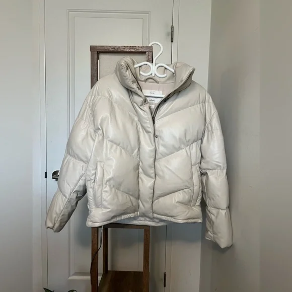 Artizia Cloud Puff - Size Small White Faux Leather Puffer - Picture 3 of 6